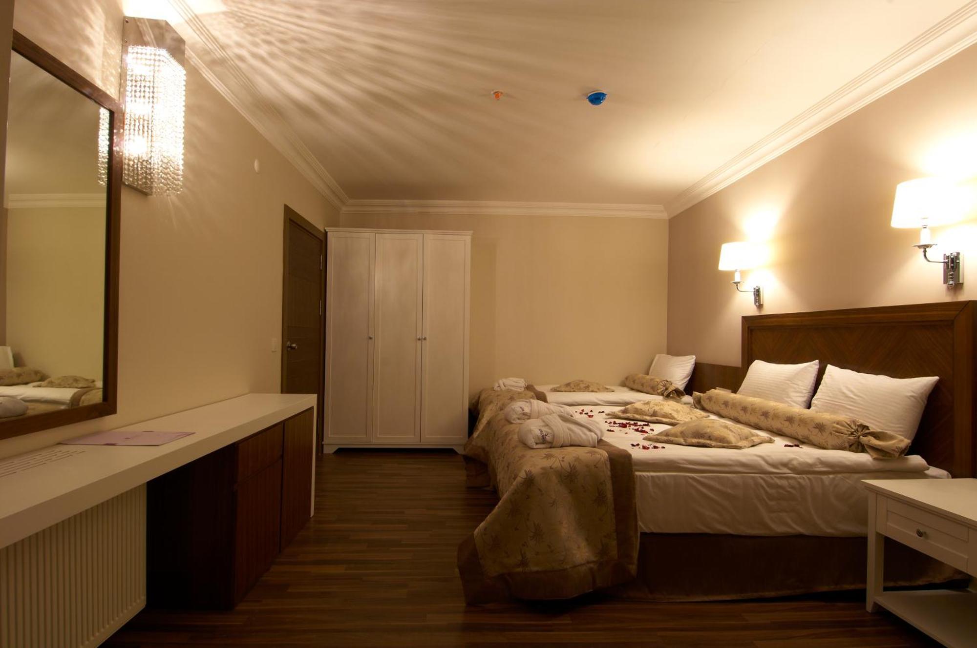 Safran Thermal Resort Sandıklı Extérieur photo