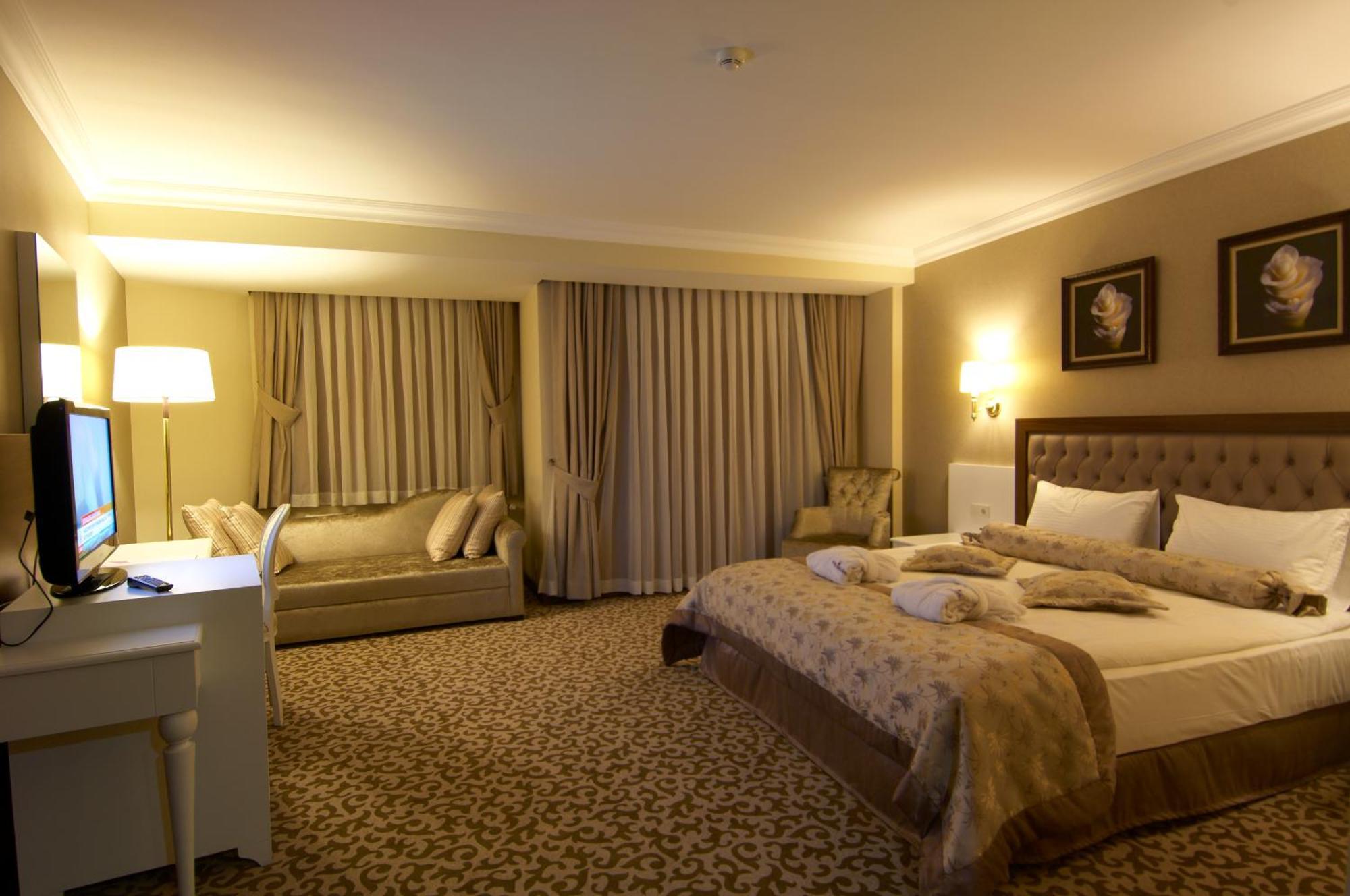 Safran Thermal Resort Sandıklı Extérieur photo